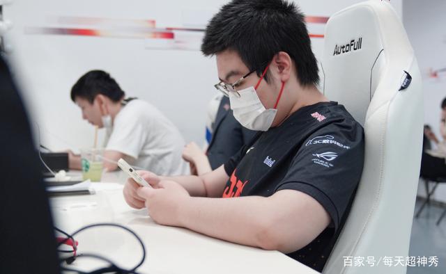 全站网页版登录入口-TheShy重要时刻比赛规则变更，雄鹿带队取胜！上演精彩一战-全站网页版登录入口