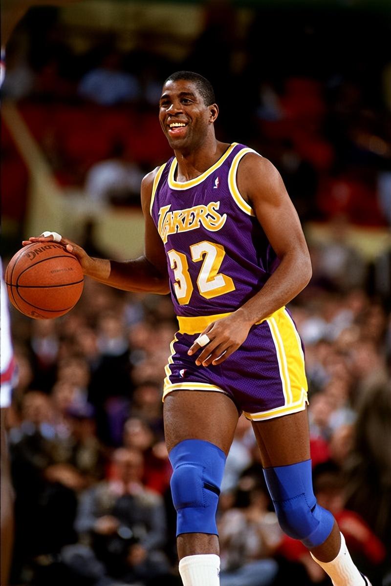 皇冠-关于从社区盾集结日热度飙升到今晚洛杉矶湖人备战NBA总决赛，清晨毕尔巴鄂竞技调整名单以备欧联的信息-皇冠